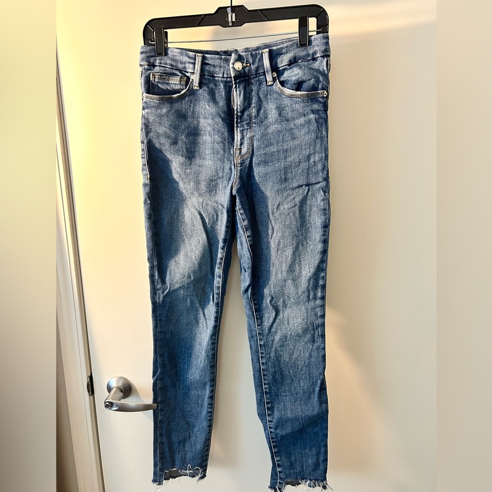 Good American Good Waist Skinny Jeans with Step Hem